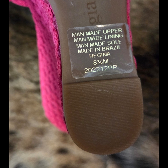 Gianni Bini Women's Pink Slide Sandals - Picture 6 of 6